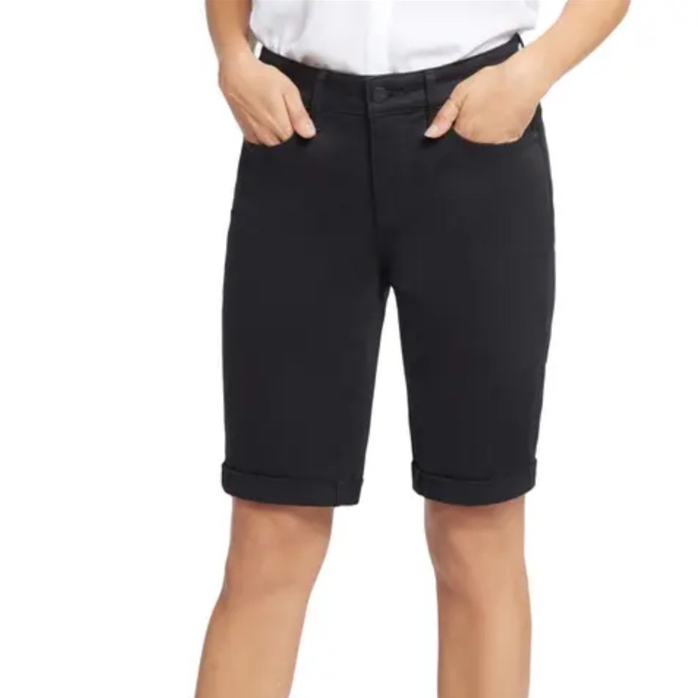 Roxy Shorts Button & Zip Closure Front & Back Pockets  Folded Hem Black W 5 GUC